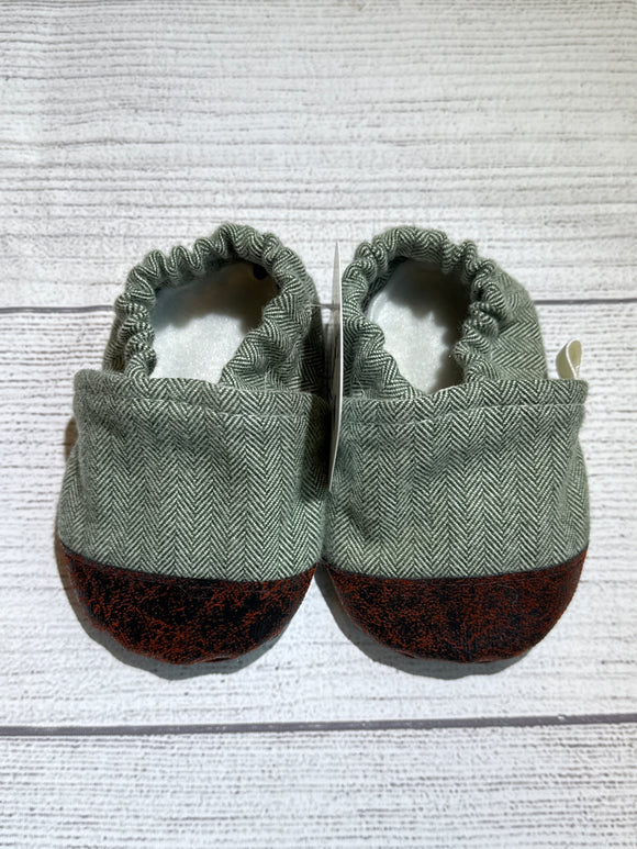 Olive Green Herringbone (9-12 months)