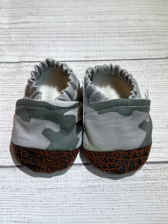 Gray/ Light Green Camouflage (9-12 months)