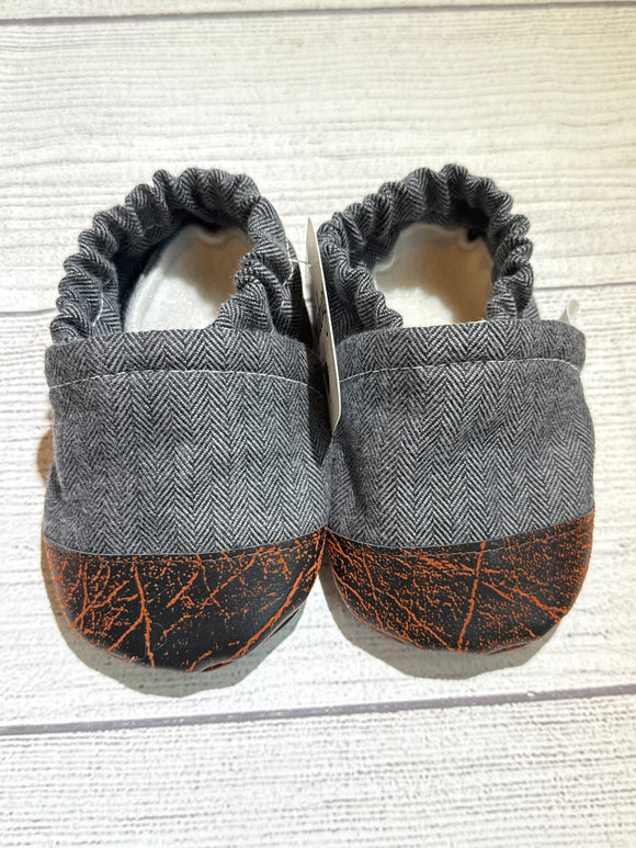 Darker Gray Herringbone (12-18 months)