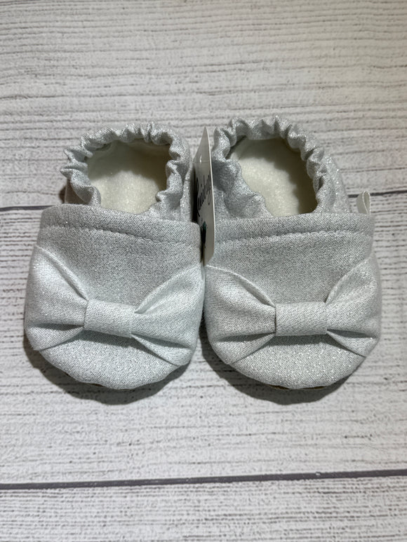 Shimmery White Bow (12-18 months)