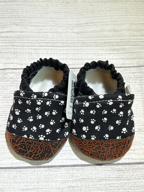 Black Puppy Paws (9-12 months)