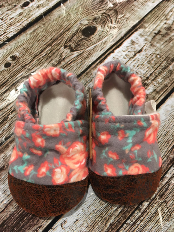 Gray/ Pink Flower Flannel with Leather Toe (9-12 months)