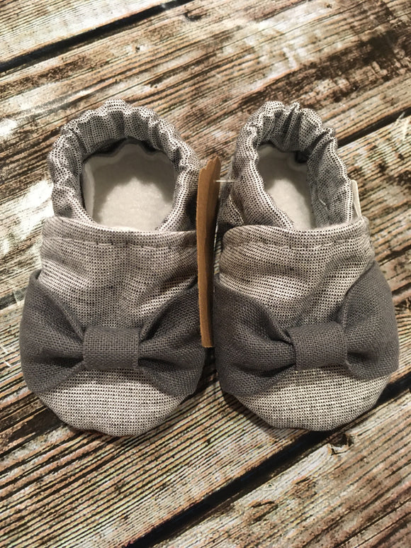 Silver Gray Shimmer with Gray Bow (3-6 months)
