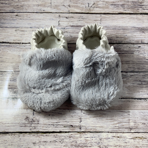 Light Gray Faux Fur Puff with Shimmer Gray Back (3-6 months